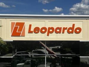 leopardo sign.